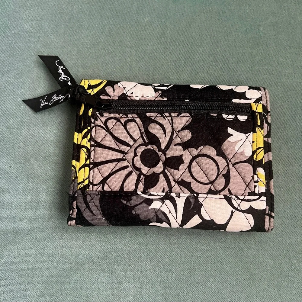 NWOT Vera Bradley Euro Wallet Black/Yellow Classic Retro Baroque Preppy Travel - Picture 2 of 7